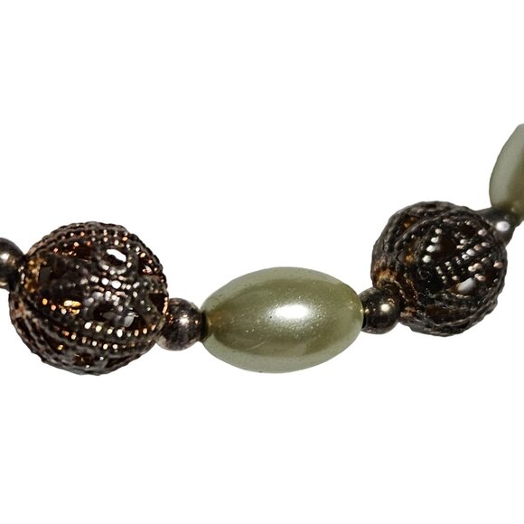 Vintage Green Crystal Faux Pearl Beaded Bracelet Silver Floral Clasp Jewelry - Picture 3 of 6